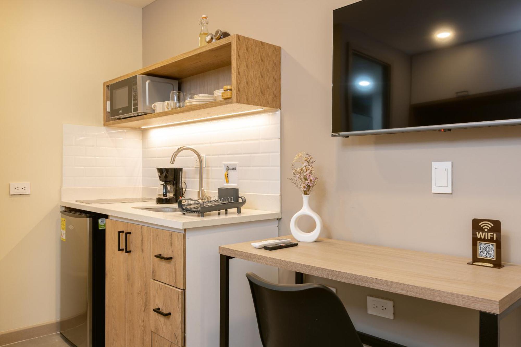 Aparta Estudio En El Poblado - Ac Y Wi Fi Apartamento Medellín